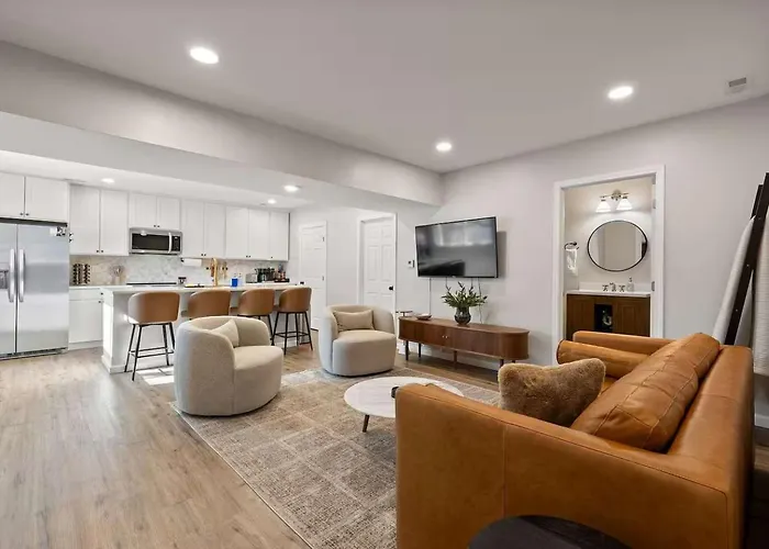 Apartment Clintonville Brand New *