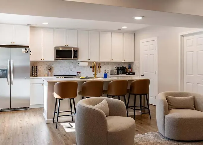 Clintonville Brand New Apartment *