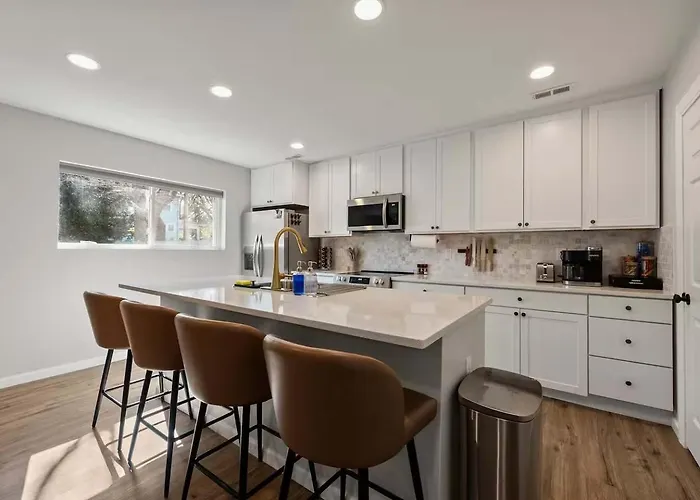 Clintonville Brand New Apartment *