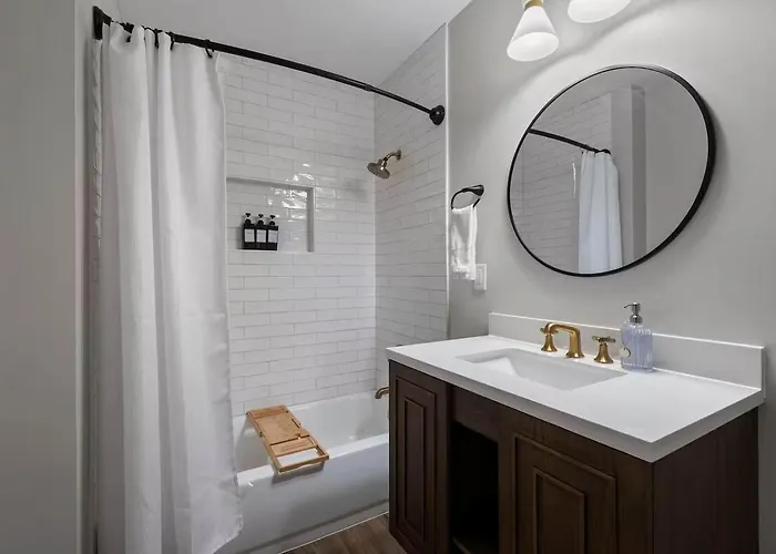 Apartment Clintonville Brand New *