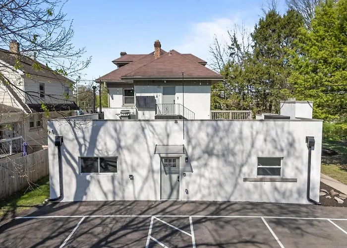 Apartment Clintonville Brand New *
